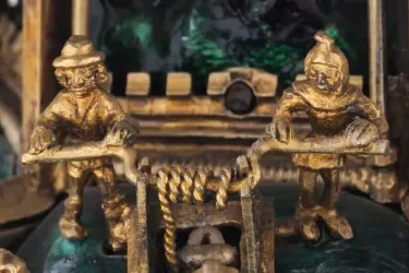 Detail des Kunstwerks "Goslarer Bergkanne“